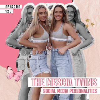Life online with social media queens Ash & Liv aka The Mescia Twins 💻